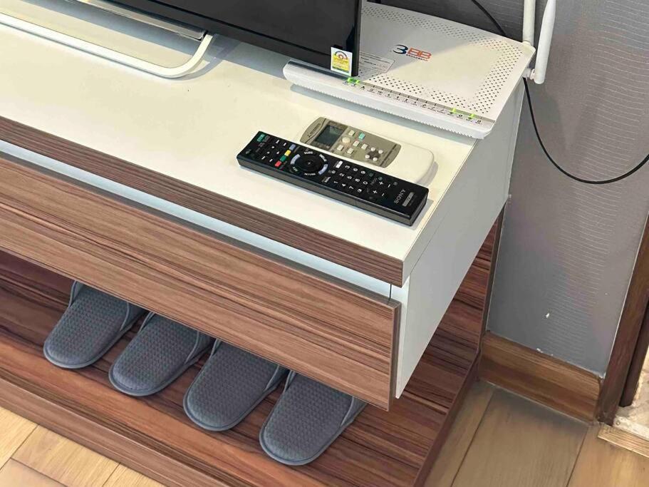 The Astra Deluxe Apartment